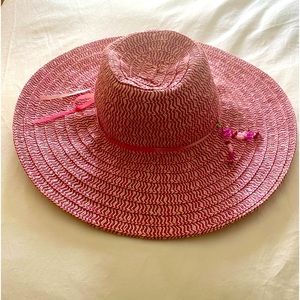 Disneyland Parks floppy summer hat